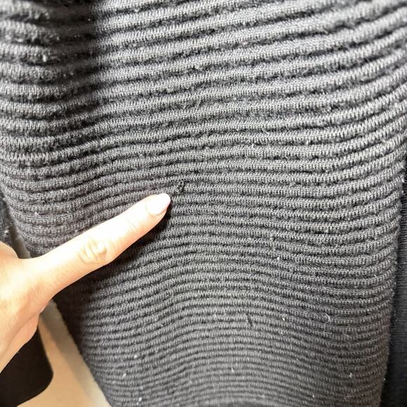 Lululemon Sit In Lotus Wrap II Sweater Cardigan Womens Size 12 Black Merino Wool - Picture 14 of 16